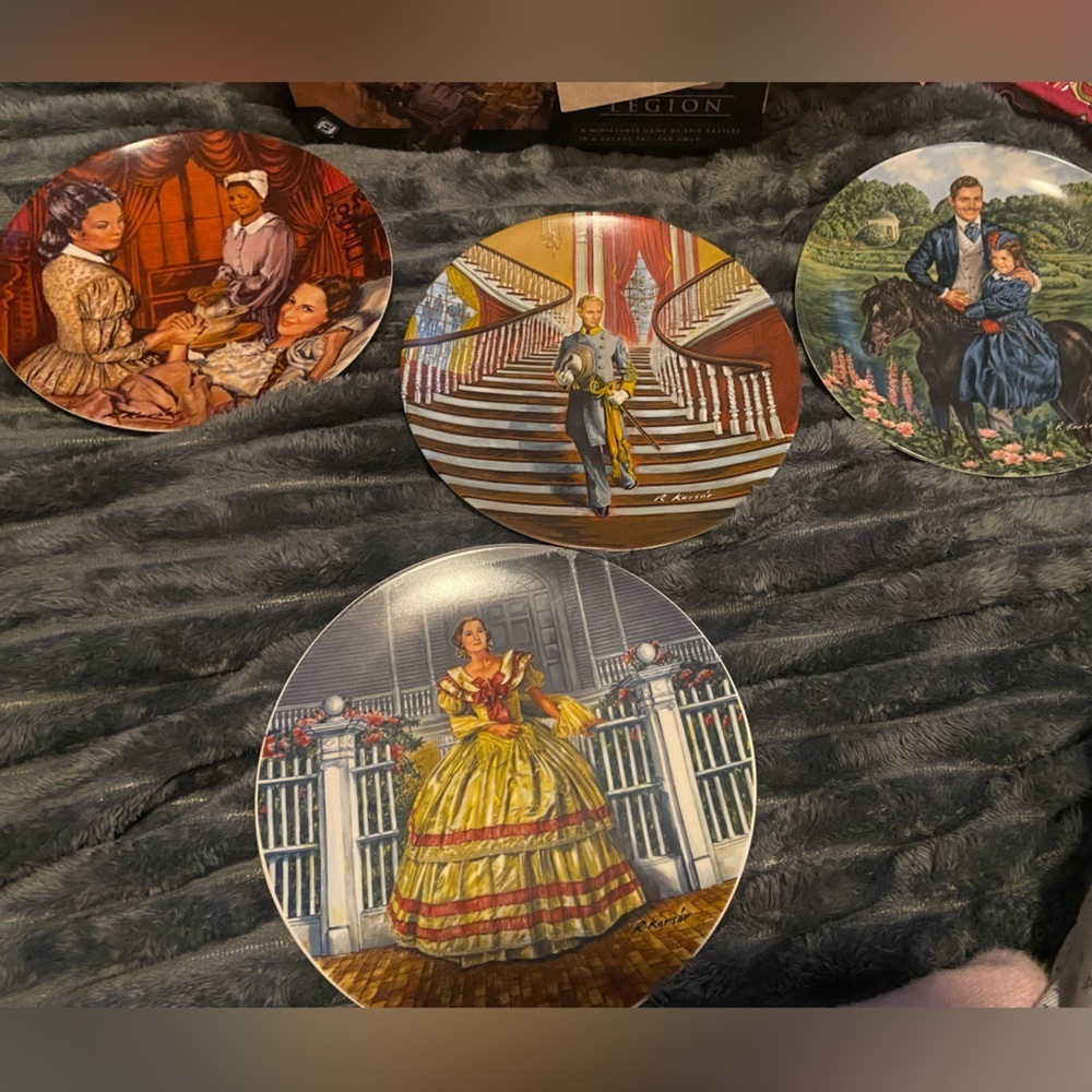 PreownedSet Of 4 Knowles Gone WithTheWind CollectorPlates PaintedByRaymondKursar